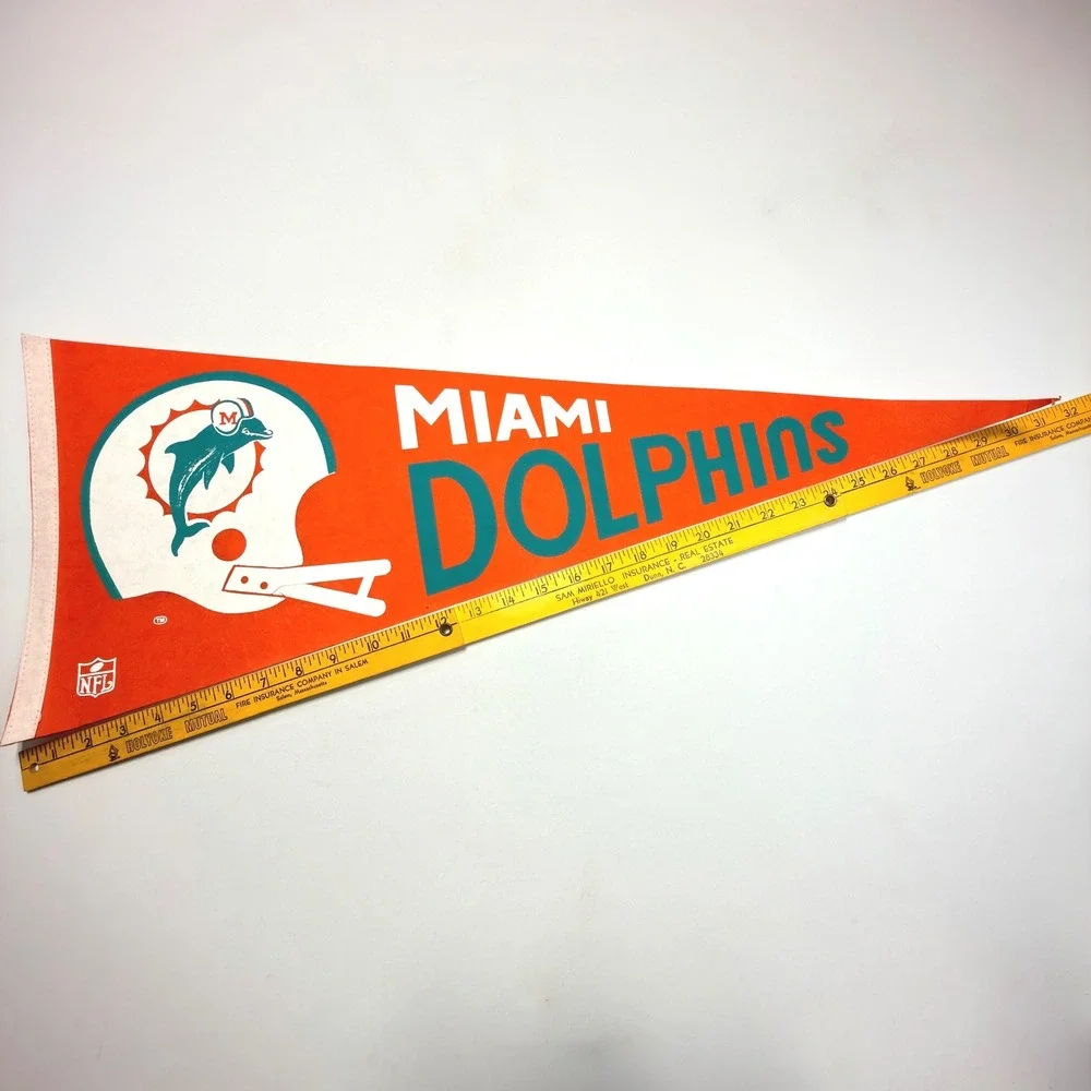 Miami Dolphins Vintage‎ Felt Pennant Orange NFL Helmet Logo Wall Banner